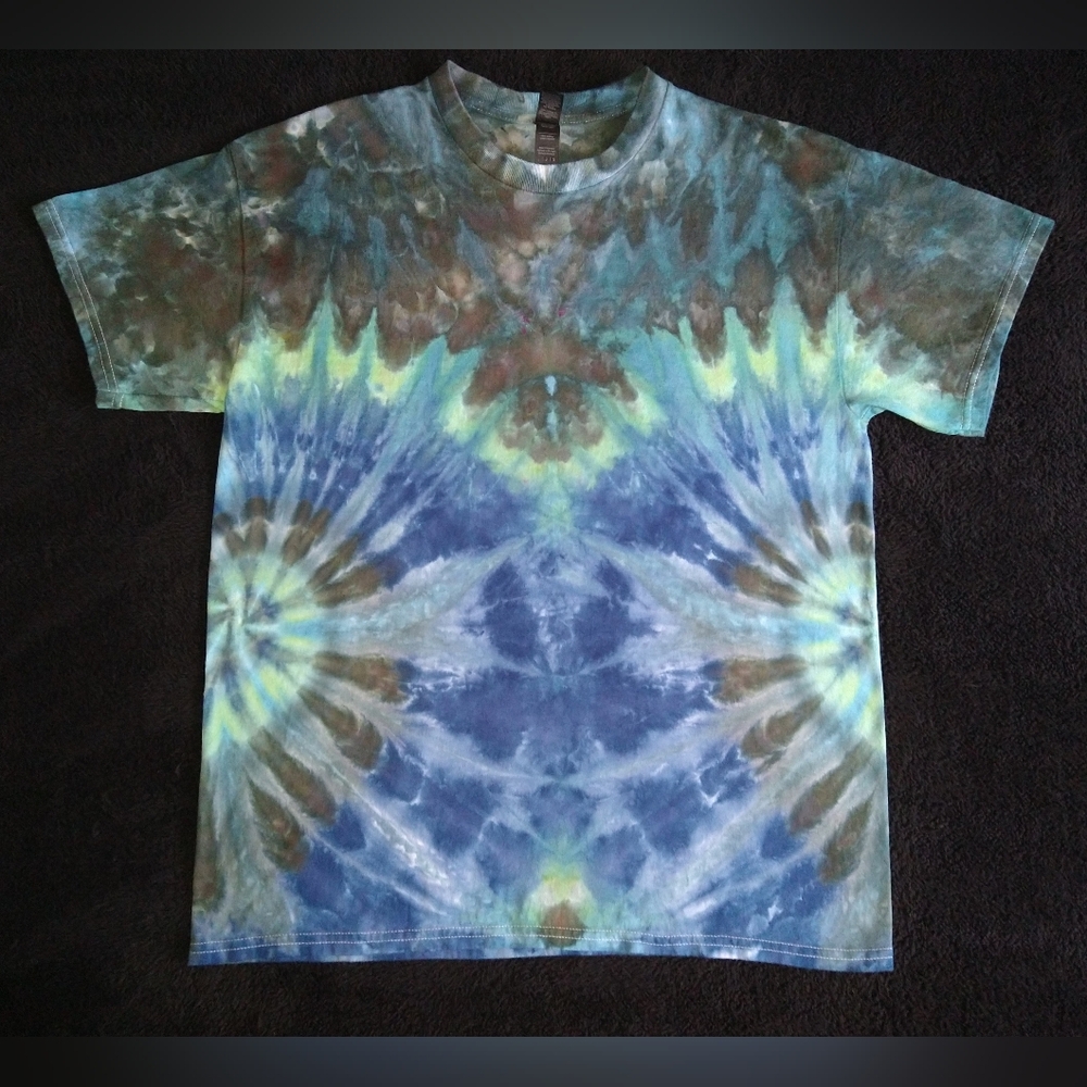 Black, Blue, Gray  & Yellow Side Spiral Ice Dye Tie Dye T Shirt ~ Sz L